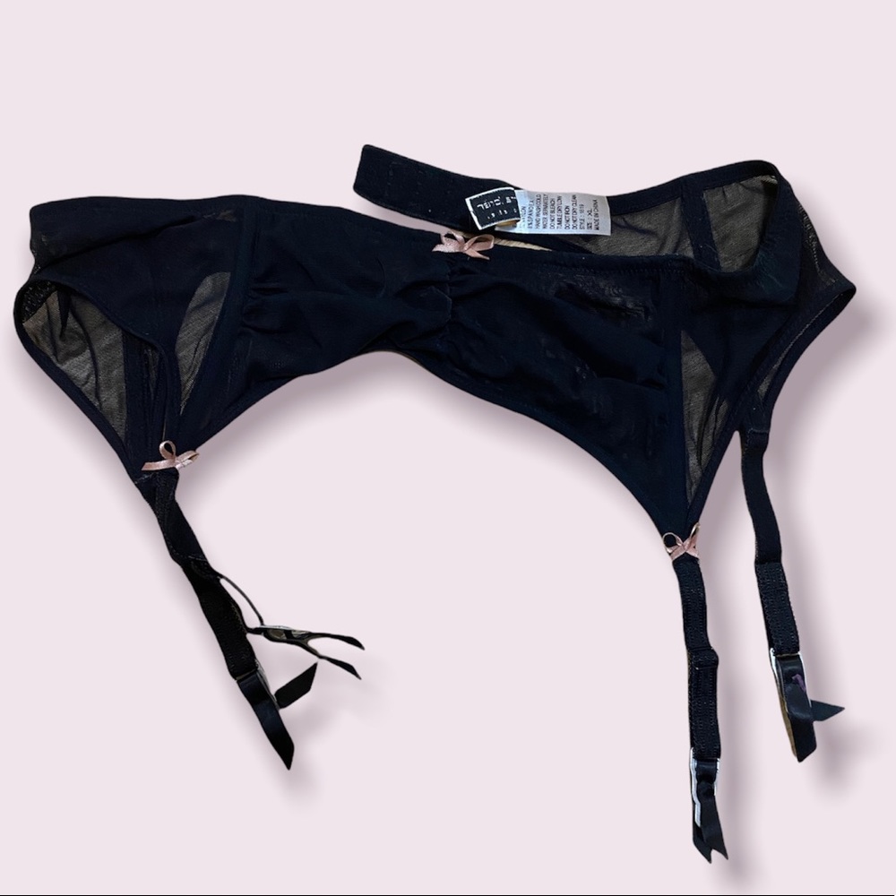 Donna Loren Gold Label garter belt